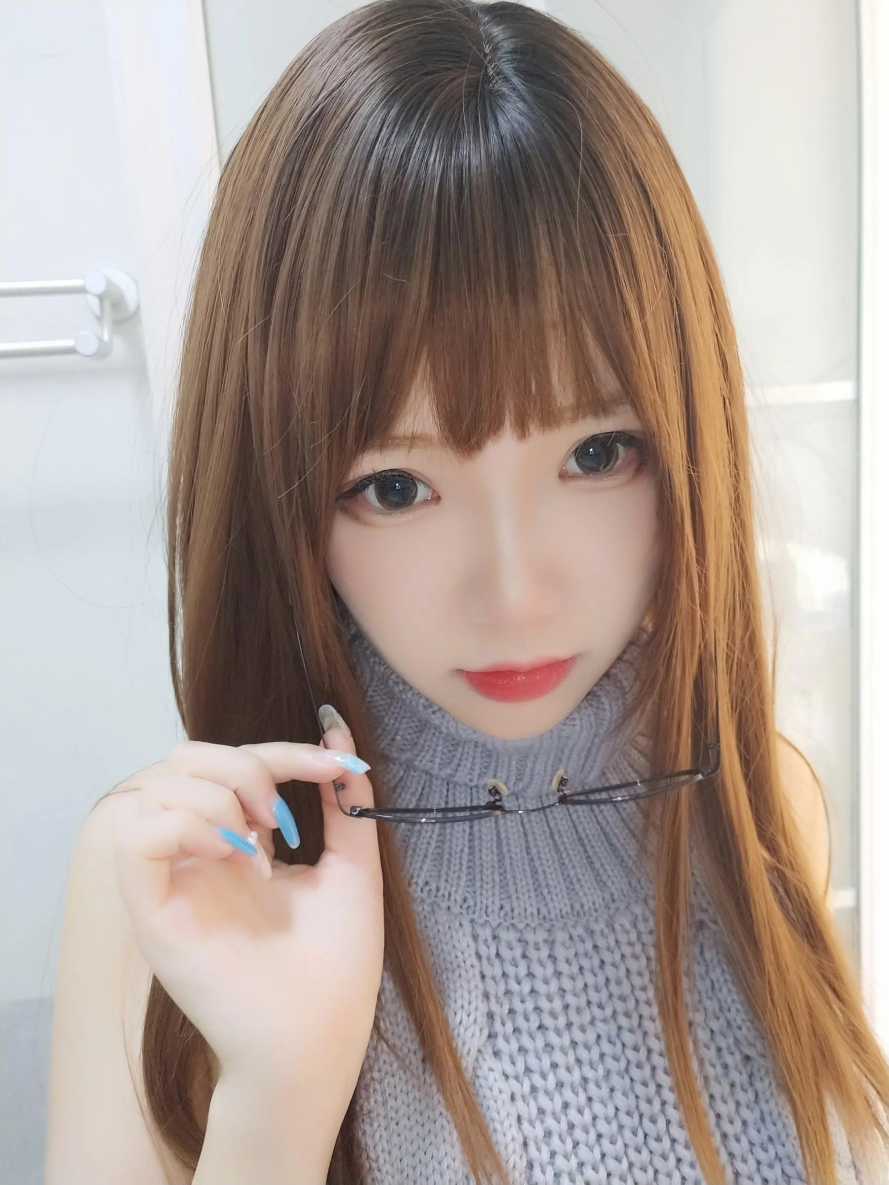 雪晴Astra – 自撮Vol.23 黑丝漏背毛衣[23] [42P]插图4